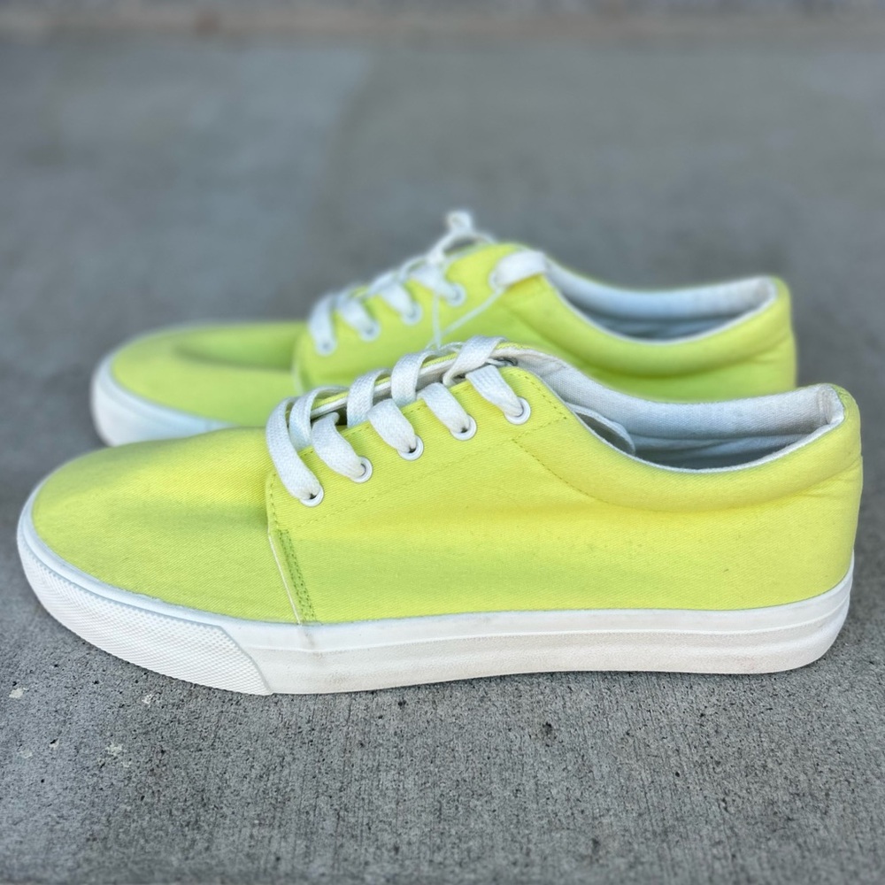 American Eagles Men’s sneaker yellow & Green size US11